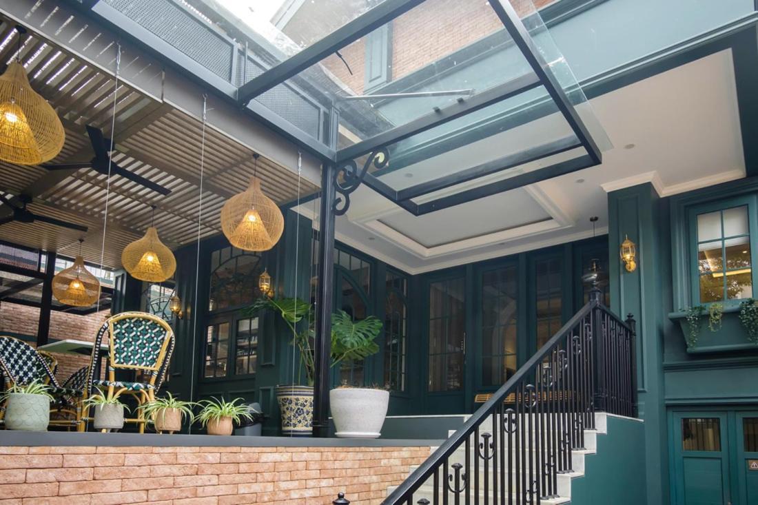 Casa Living Senopati Hotel Jakarta Bagian luar foto