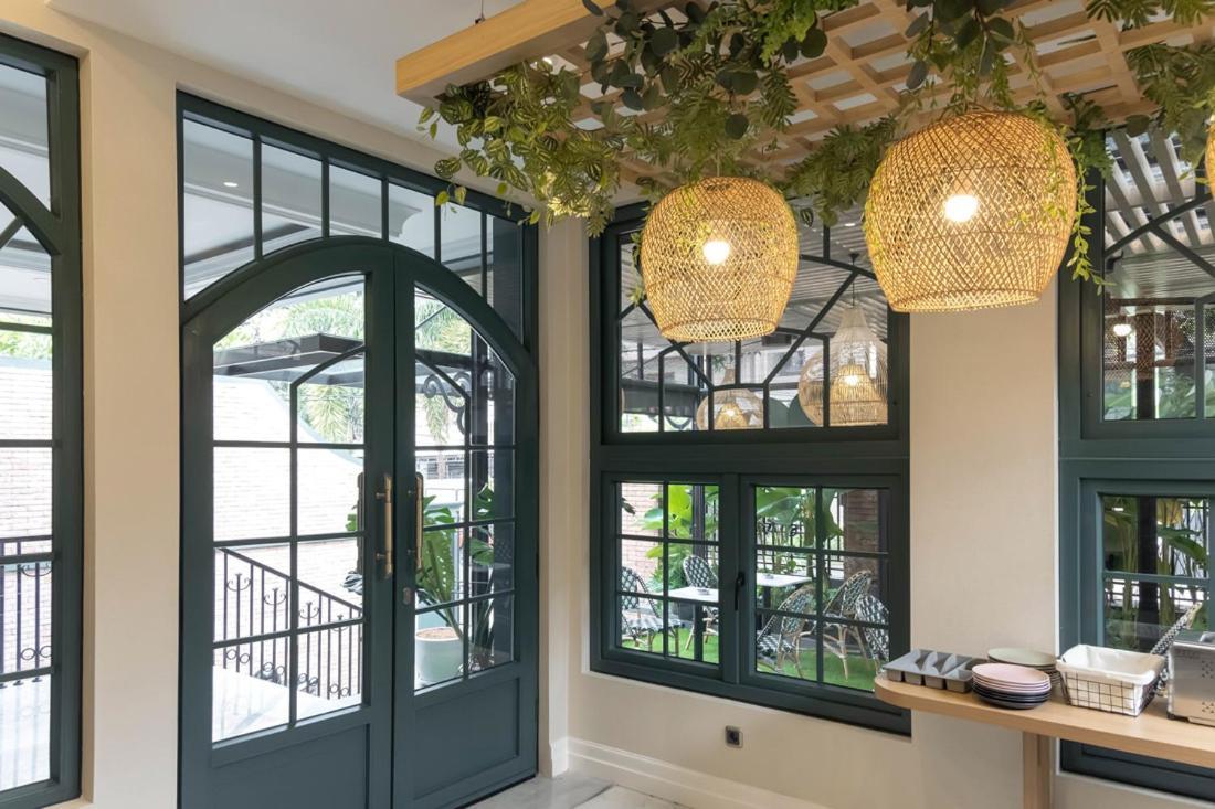 Casa Living Senopati Hotel Jakarta Bagian luar foto