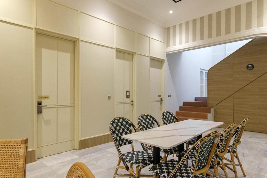 Casa Living Senopati Hotel Jakarta Bagian luar foto